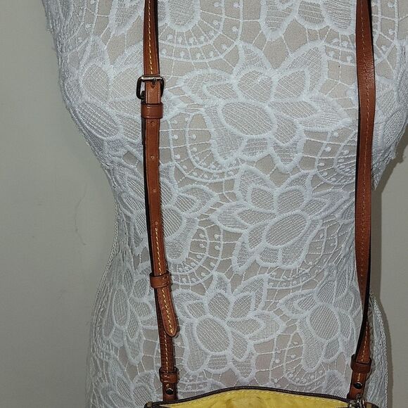 Dooney & Bourke Nylon North South Triple Zip Crossbody Bag Beautiful Colors - Picture 4 of 10